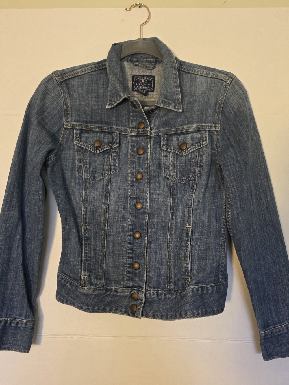 Lucky Brand Women's Denim Trucker Jacket Snap Closure And Pockets Fall Weather